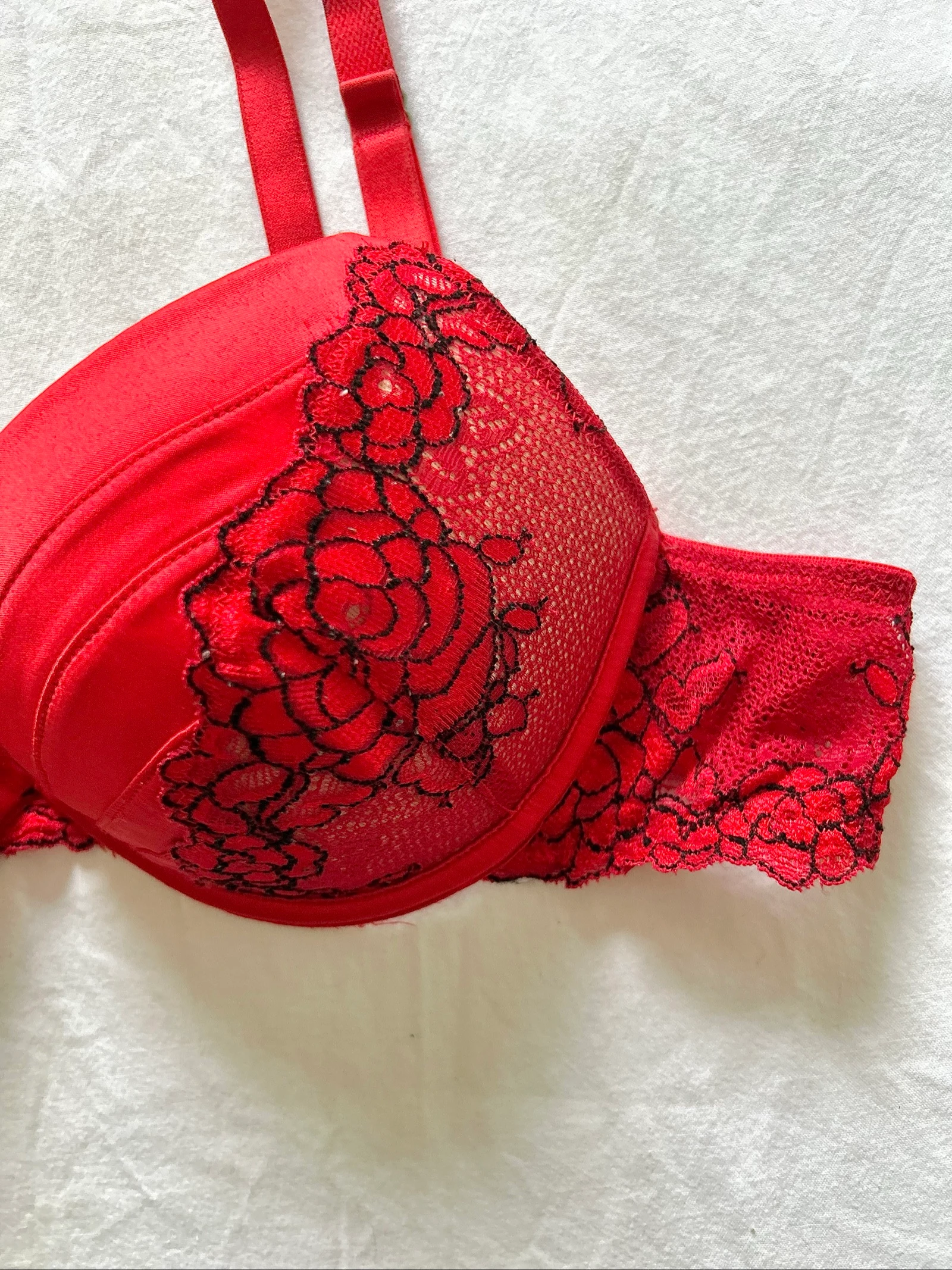 Sutiã vermelho de renda Tamanho 90B + porta-cintas vermelho Tamanho 38/40 poliéster – photo 15